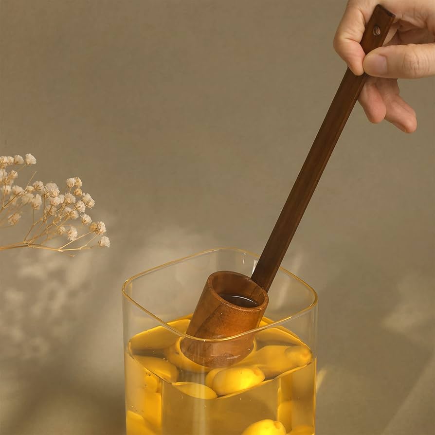 【菰樽用】朱塗の柄杓 2本　黒塗の柄杓6本 長さ49㎝　合180~200ml 菰樽用】朱塗の柄杓 2本 黒塗の柄杓6本 長